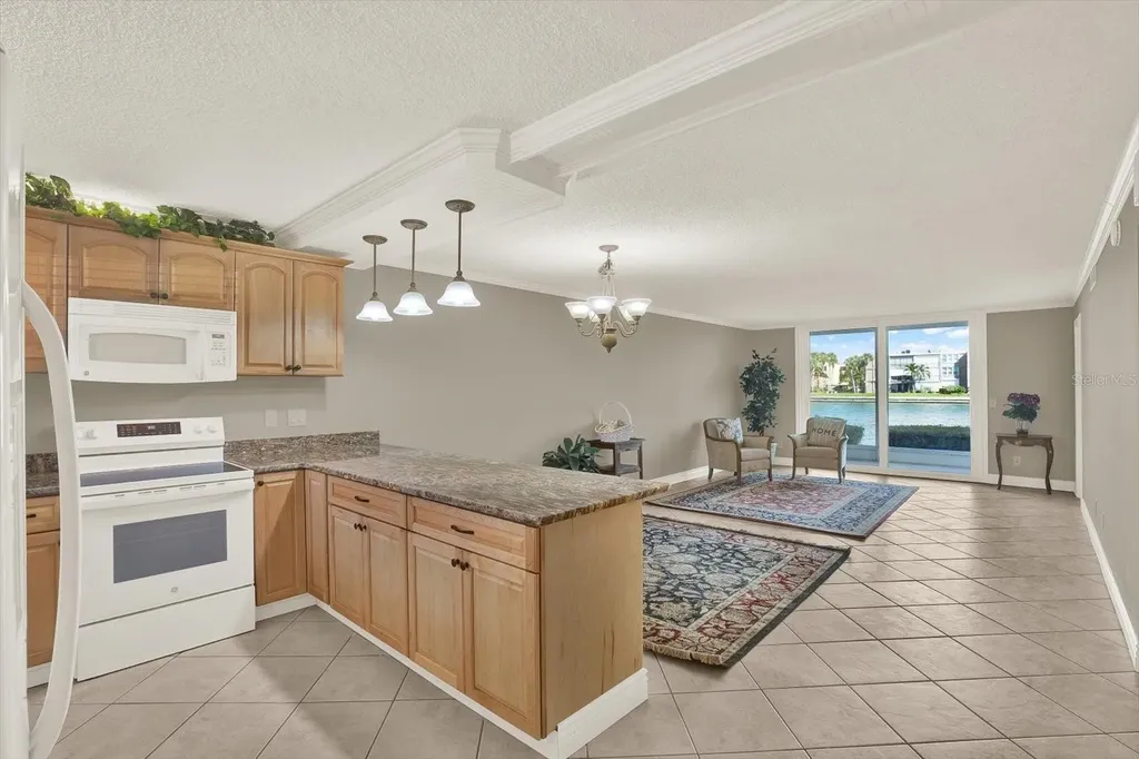 7625 Sun Island Drive S South Pasadena FL 33707