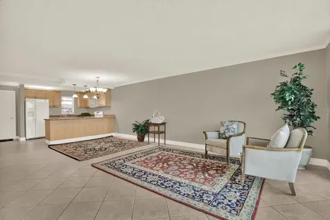 7625 Sun Island Drive S South Pasadena FL 33707