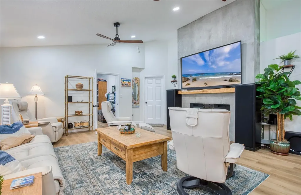 625 Folsom Street S St Petersburg FL 33707