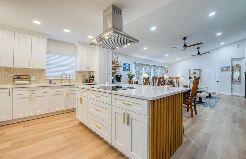625 Folsom Street S St Petersburg FL 33707