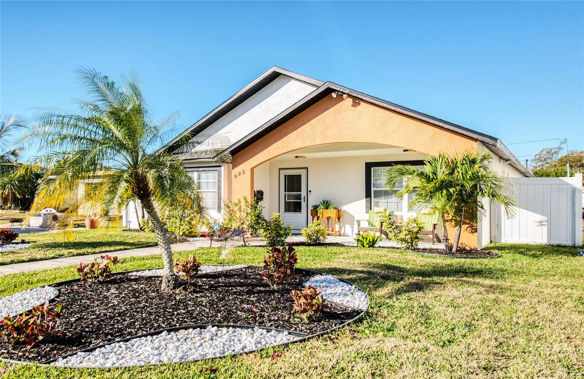 625 Folsom Street S St Petersburg FL 33707