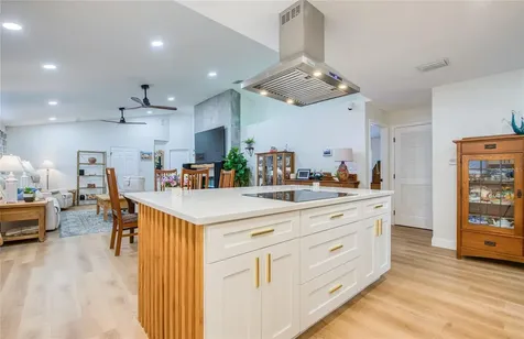 625 Folsom Street S St Petersburg FL 33707