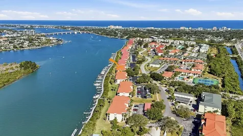 458 Bouchelle Drive New Smyrna Beach FL 32169