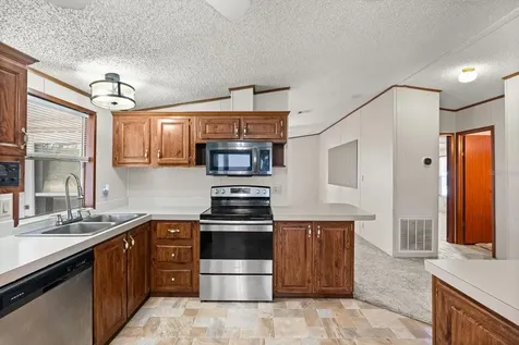 4122 Myrtle Oak Court Zellwood FL 32798