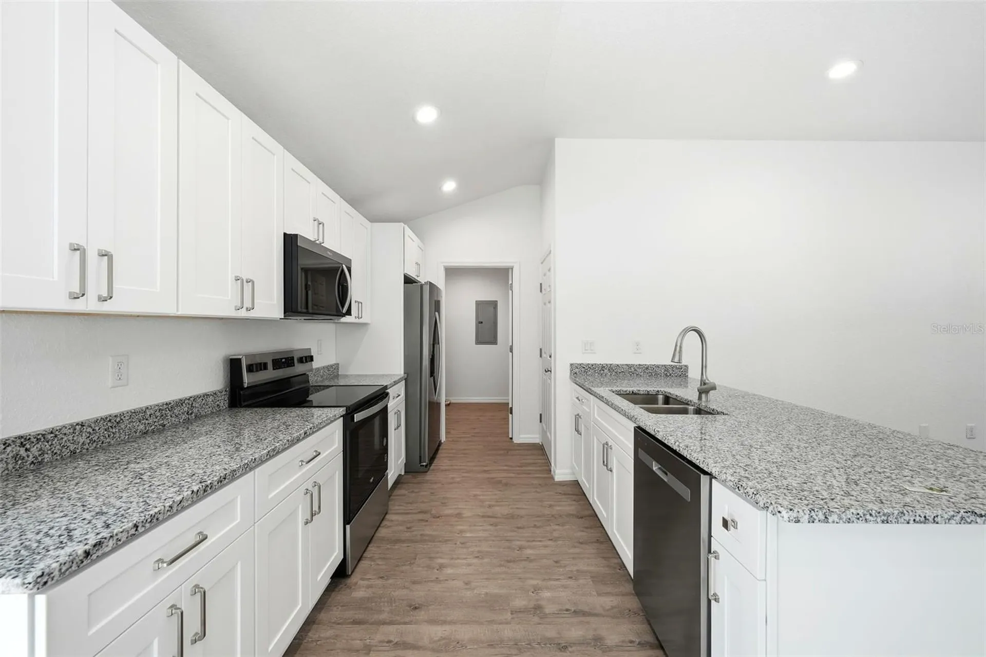 16450 SE 57th Place Ocklawaha FL 32179