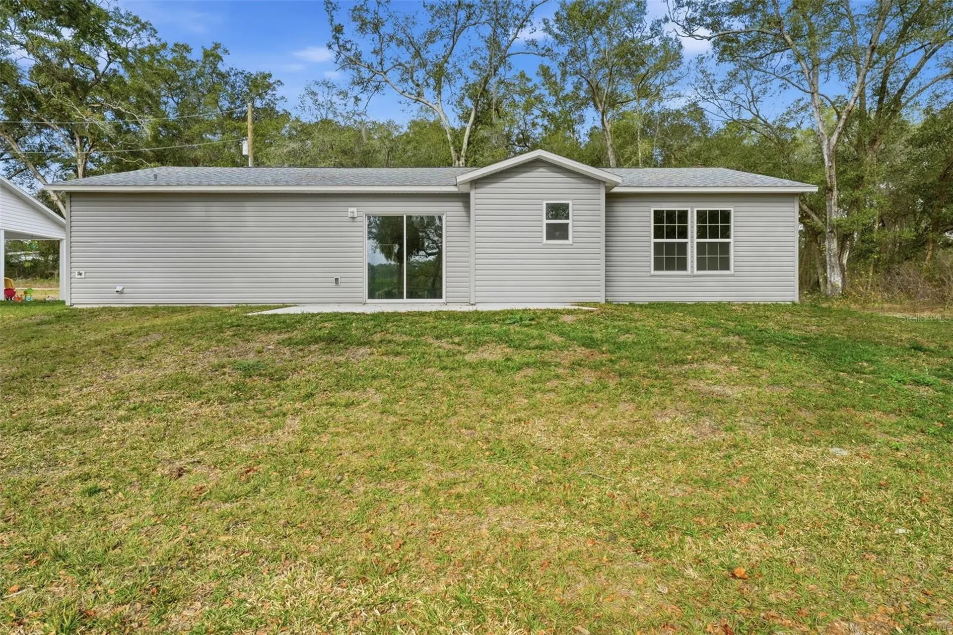 16450 SE 57th Place Ocklawaha FL 32179