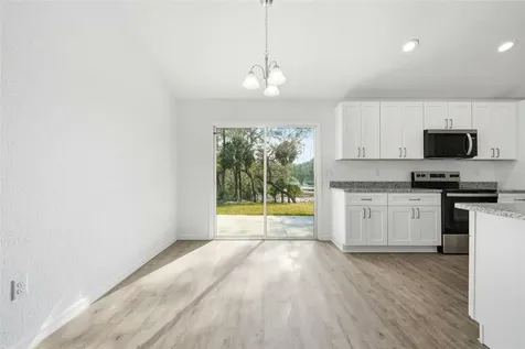 16450 SE 57th Place Ocklawaha FL 32179