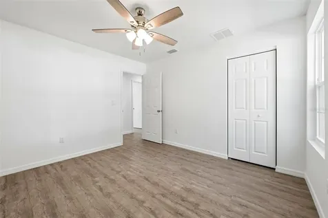 16450 SE 57th Place Ocklawaha FL 32179