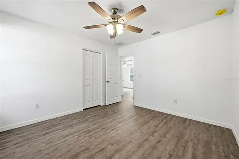 16450 SE 57th Place Ocklawaha FL 32179