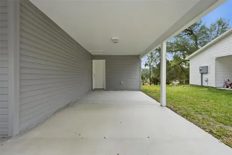 16450 SE 57th Place Ocklawaha FL 32179