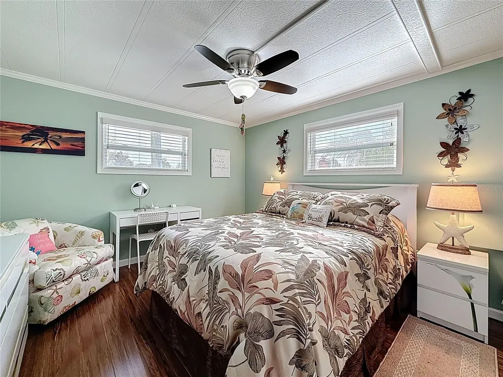 7880 54th Avenue N St Petersburg FL 33709