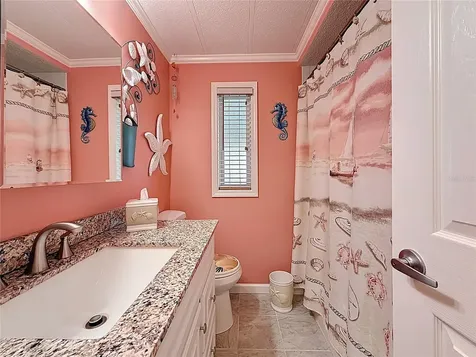 7880 54th Avenue N St Petersburg FL 33709