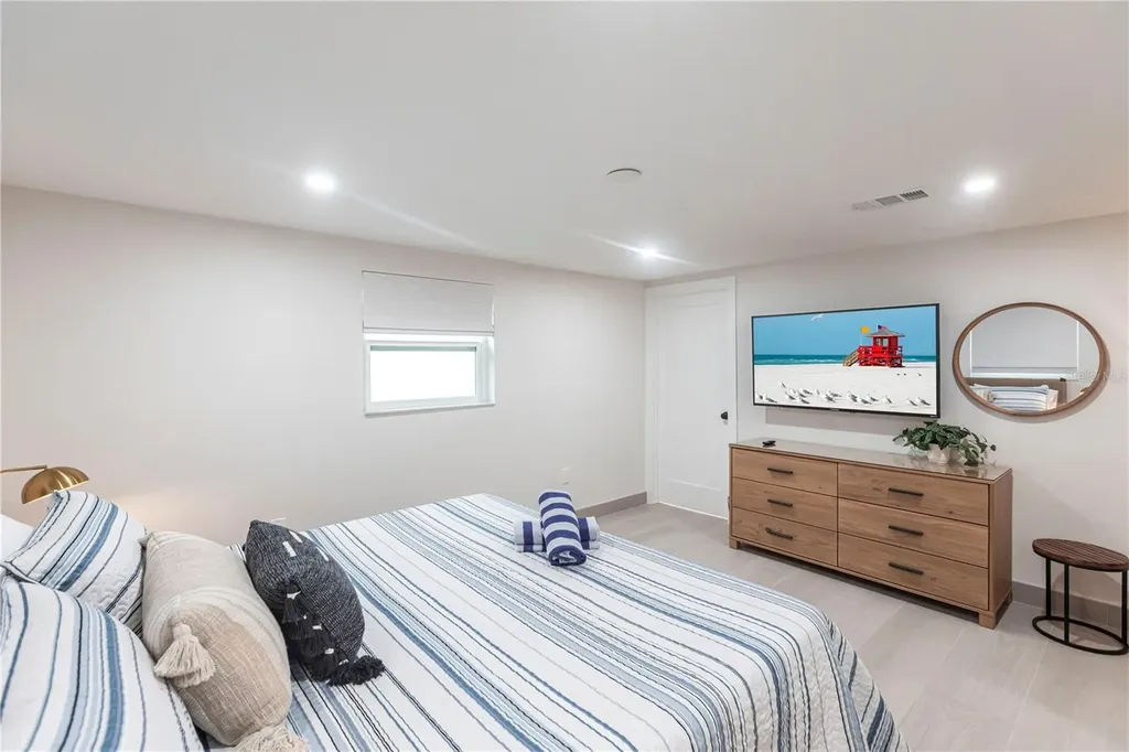 6154 Midnight Pass Road Sarasota FL 34242