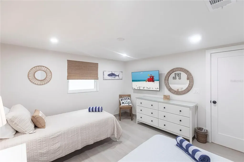 6154 Midnight Pass Road Sarasota FL 34242
