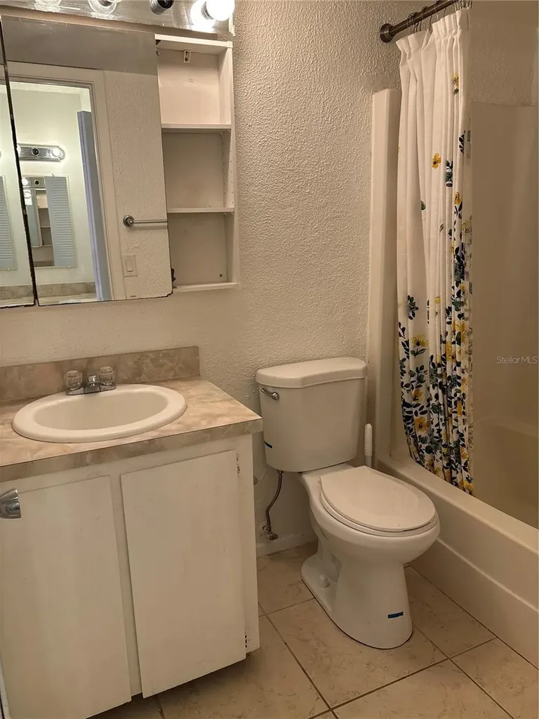 744 116th Avenue N St Petersburg FL 33716
