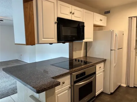 744 116th Avenue N St Petersburg FL 33716