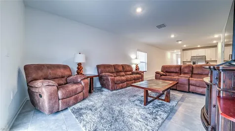 1760 White Water Court Davenport FL 33837