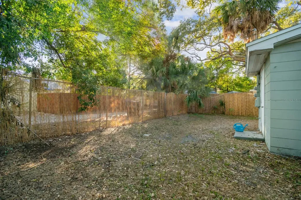 610 16th Avenue S St Petersburg FL 33701