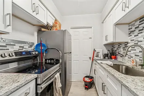 610 16th Avenue S St Petersburg FL 33701