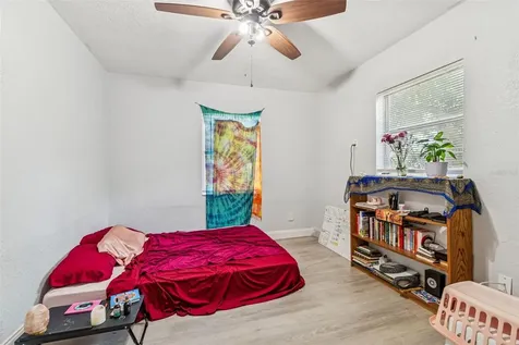 610 16th Avenue S St Petersburg FL 33701