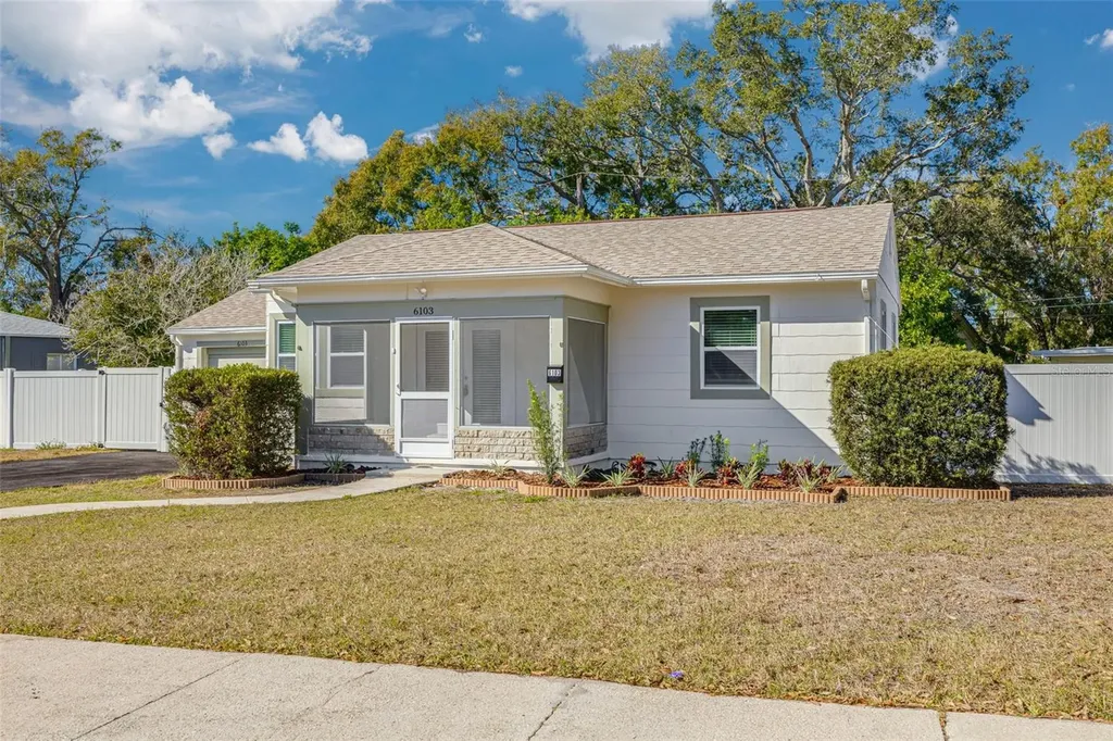 6103 6th Avenue N St Petersburg FL 33710