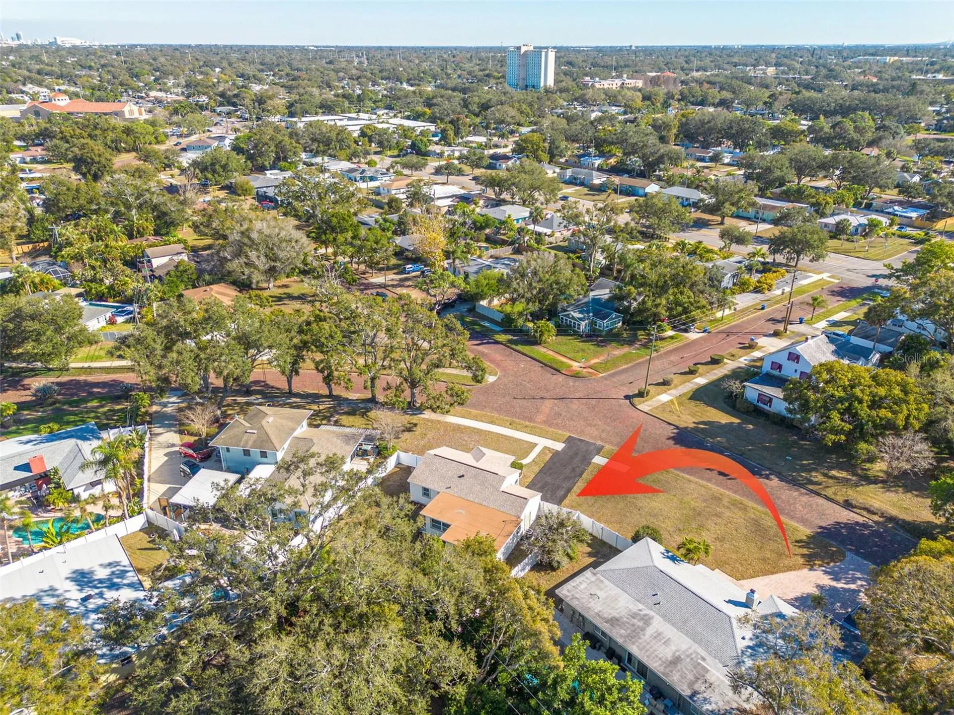 6103 6th Avenue N St Petersburg FL 33710