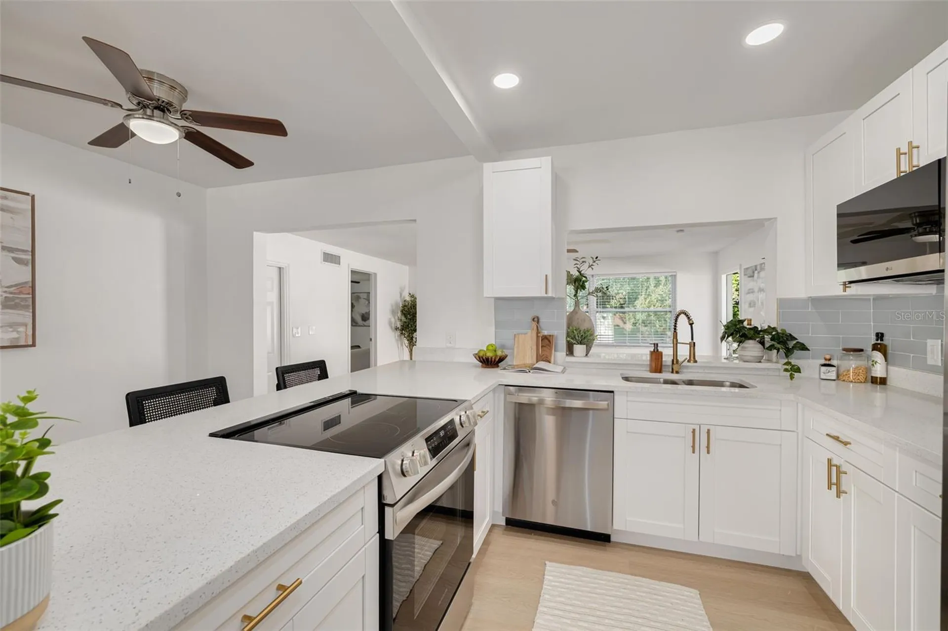 6103 6th Avenue N St Petersburg FL 33710