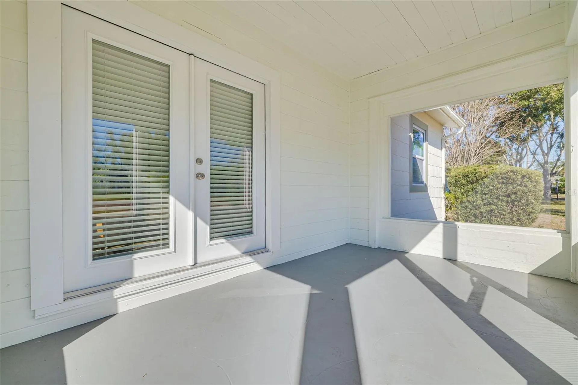 6103 6th Avenue N St Petersburg FL 33710