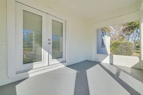 6103 6th Avenue N St Petersburg FL 33710