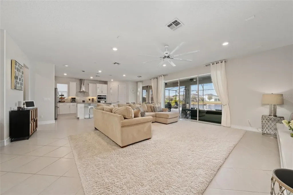 2347 Nuthatch Street St Cloud FL 34771