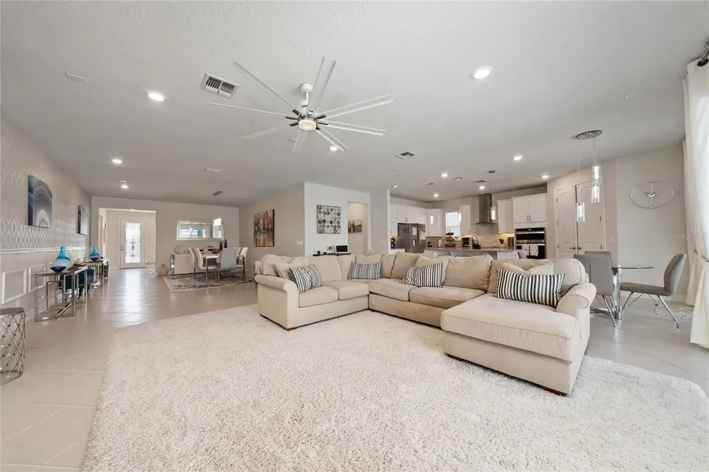2347 Nuthatch Street St Cloud FL 34771