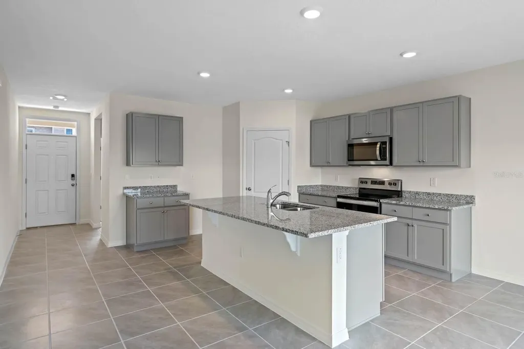 5395 Cloudberry Avenue Lakeland FL 33811