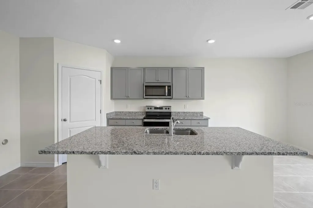 5395 Cloudberry Avenue Lakeland FL 33811