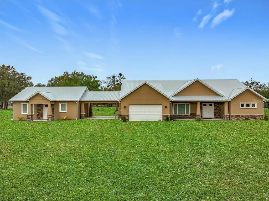 540 NW 165th Court Road Dunnellon FL 34432