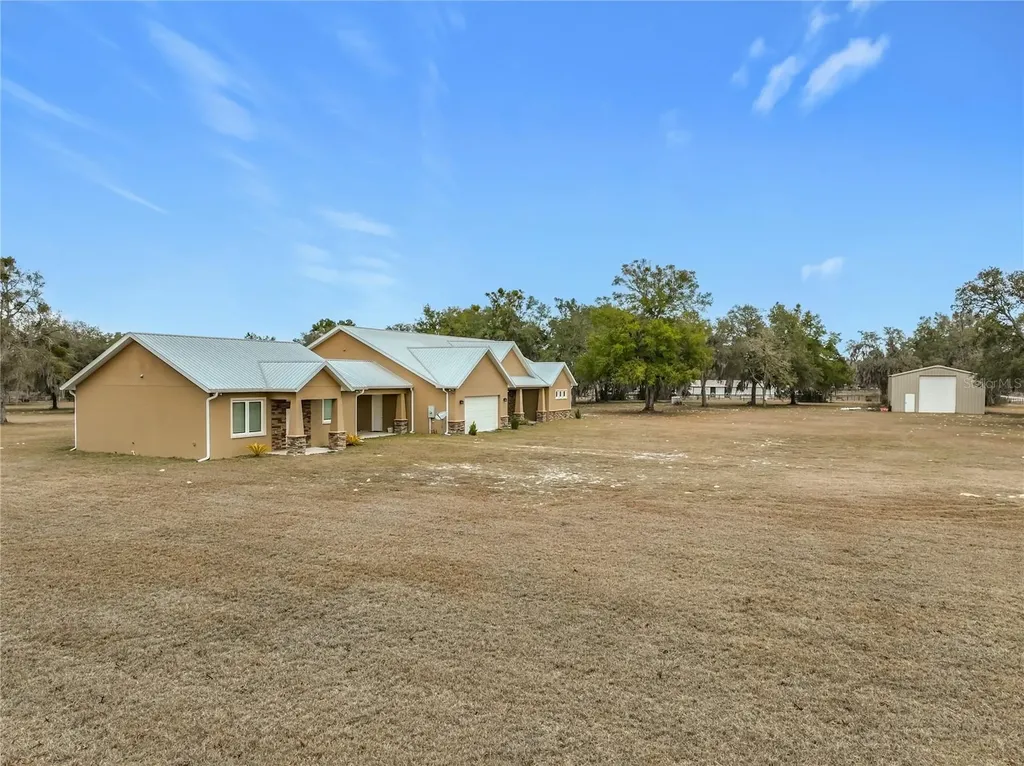 540 NW 165th Court Road Dunnellon FL 34432