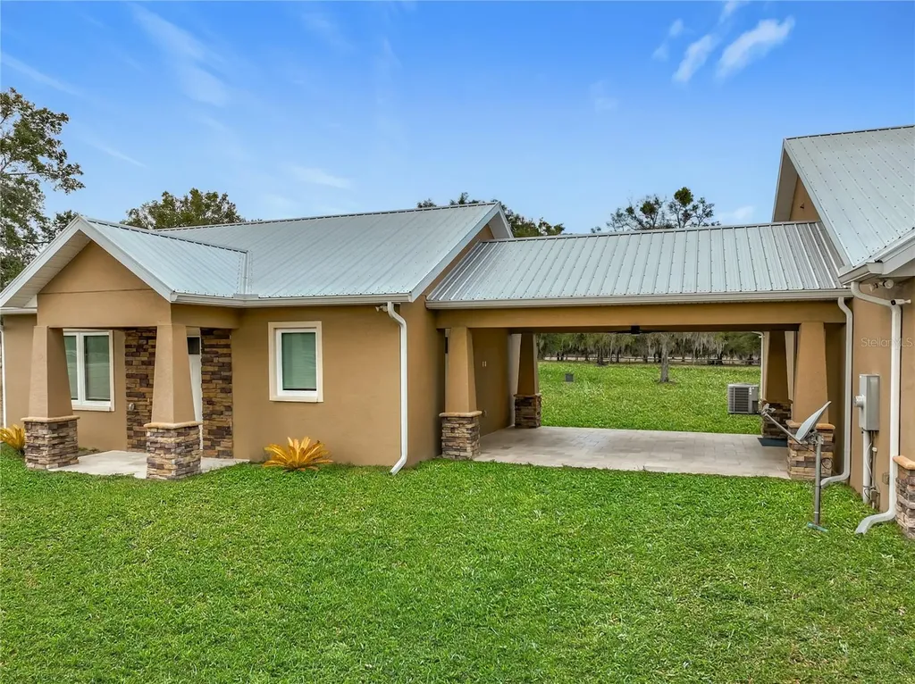 540 NW 165th Court Road Dunnellon FL 34432