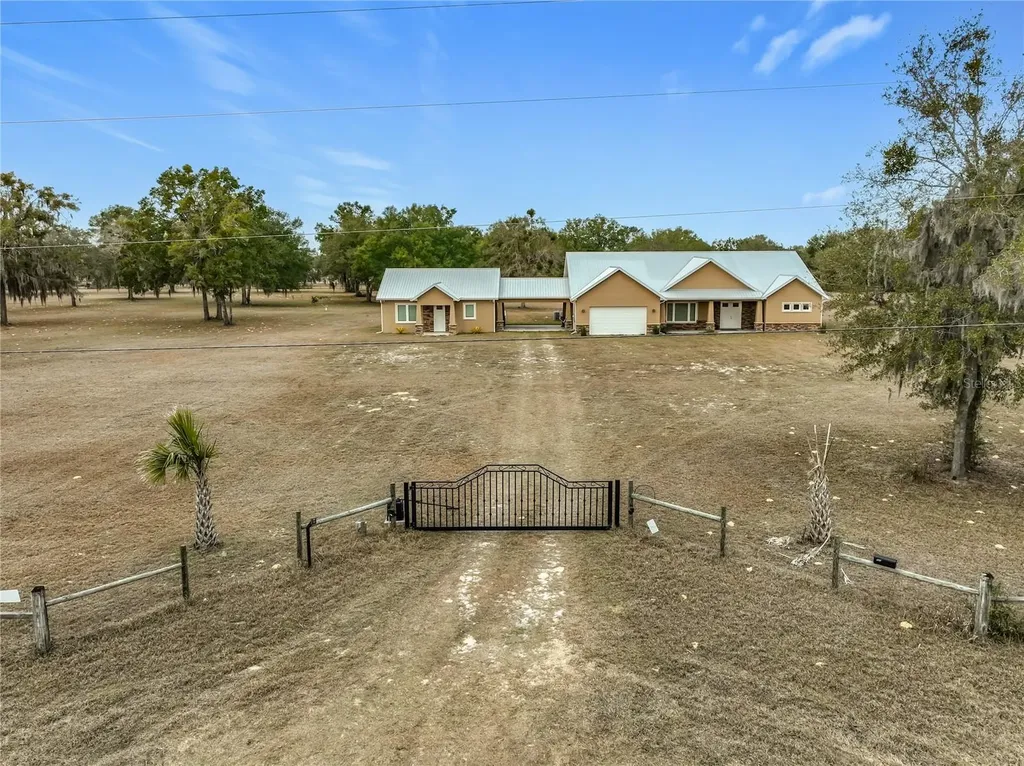 540 NW 165th Court Road Dunnellon FL 34432