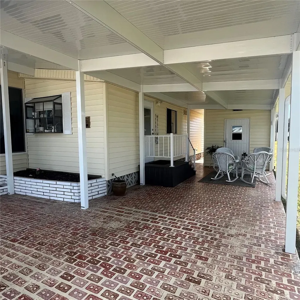 808 53rd Avenue E Bradenton FL 34203