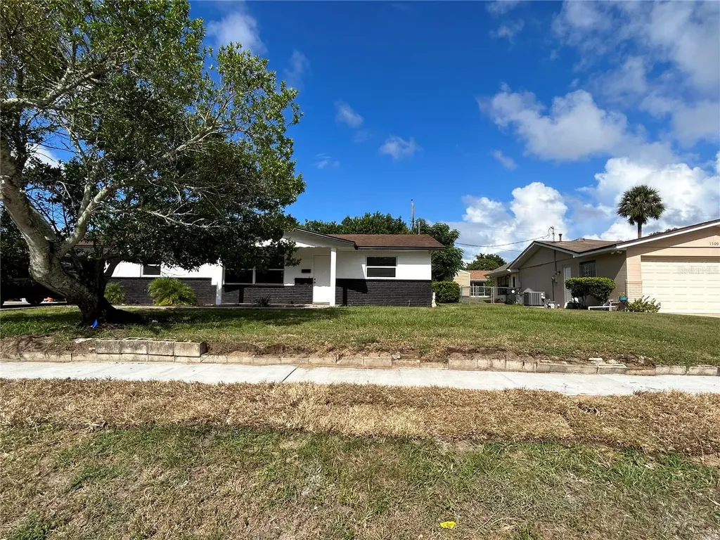 1315 Laurel Drive Daytona Beach FL 32117