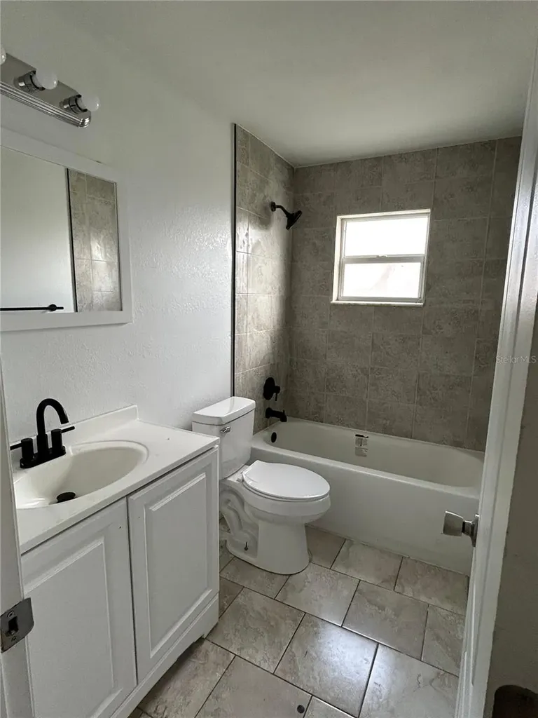 1315 Laurel Drive Daytona Beach FL 32117