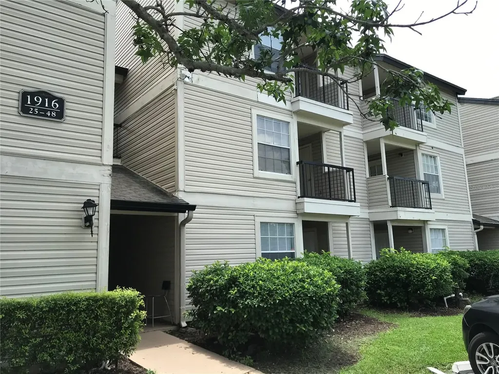 1916 Lake Atriums Circle Orlando FL 32839