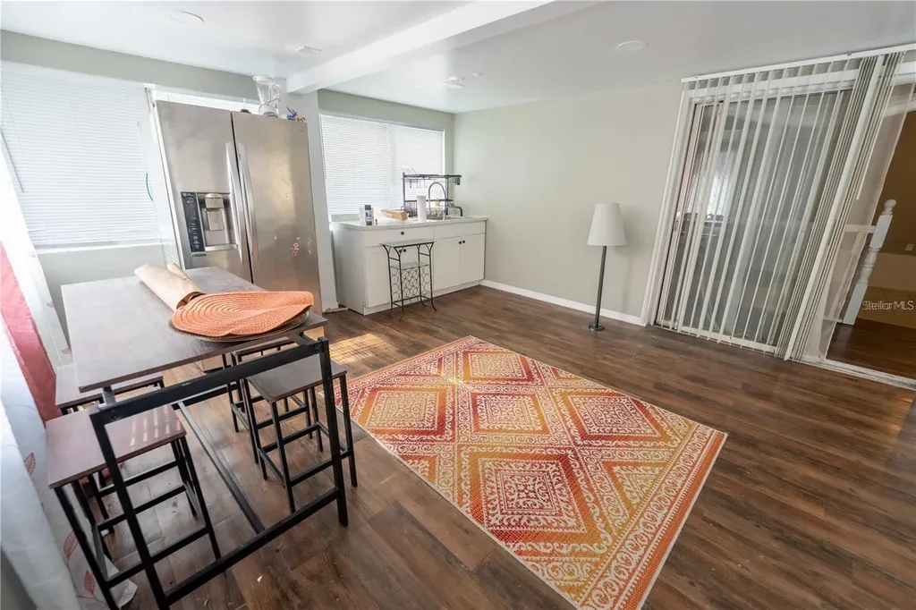 535 W Division Street Deland FL 32720