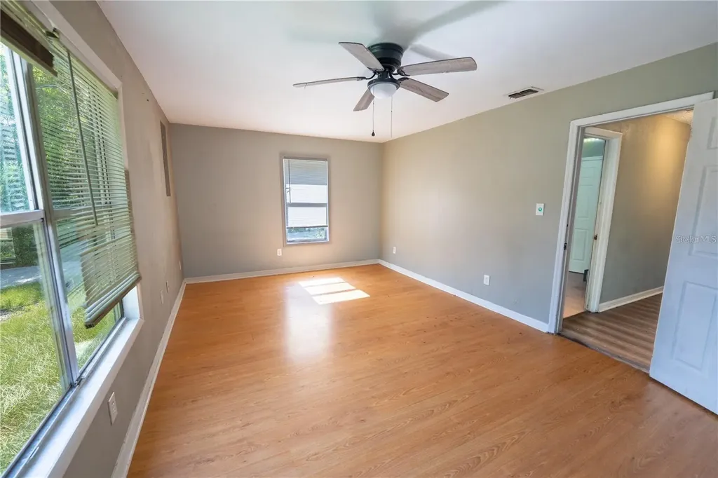 535 W Division Street Deland FL 32720