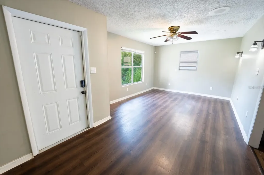 535 W Division Street Deland FL 32720