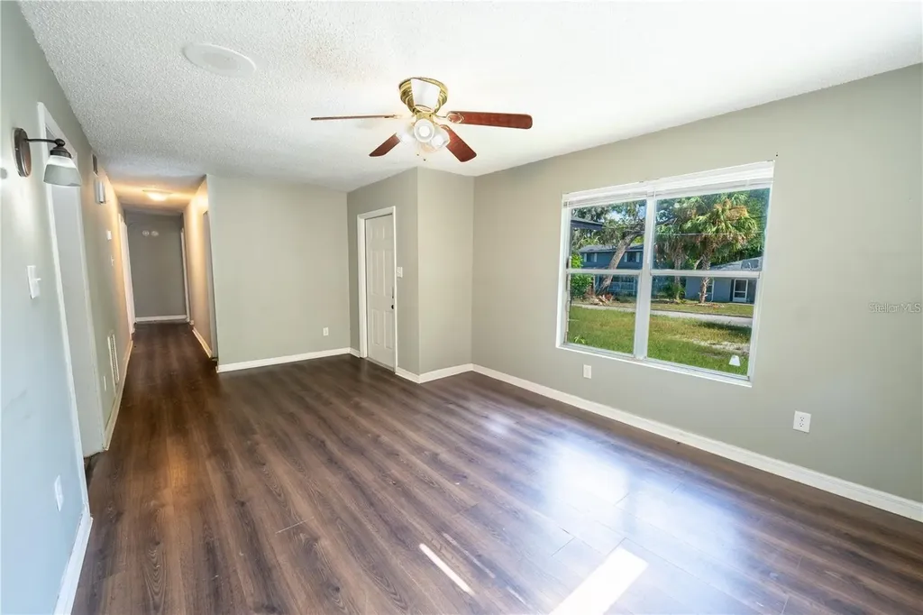 535 W Division Street Deland FL 32720