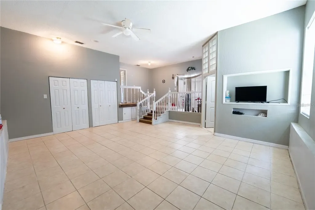 535 W Division Street Deland FL 32720