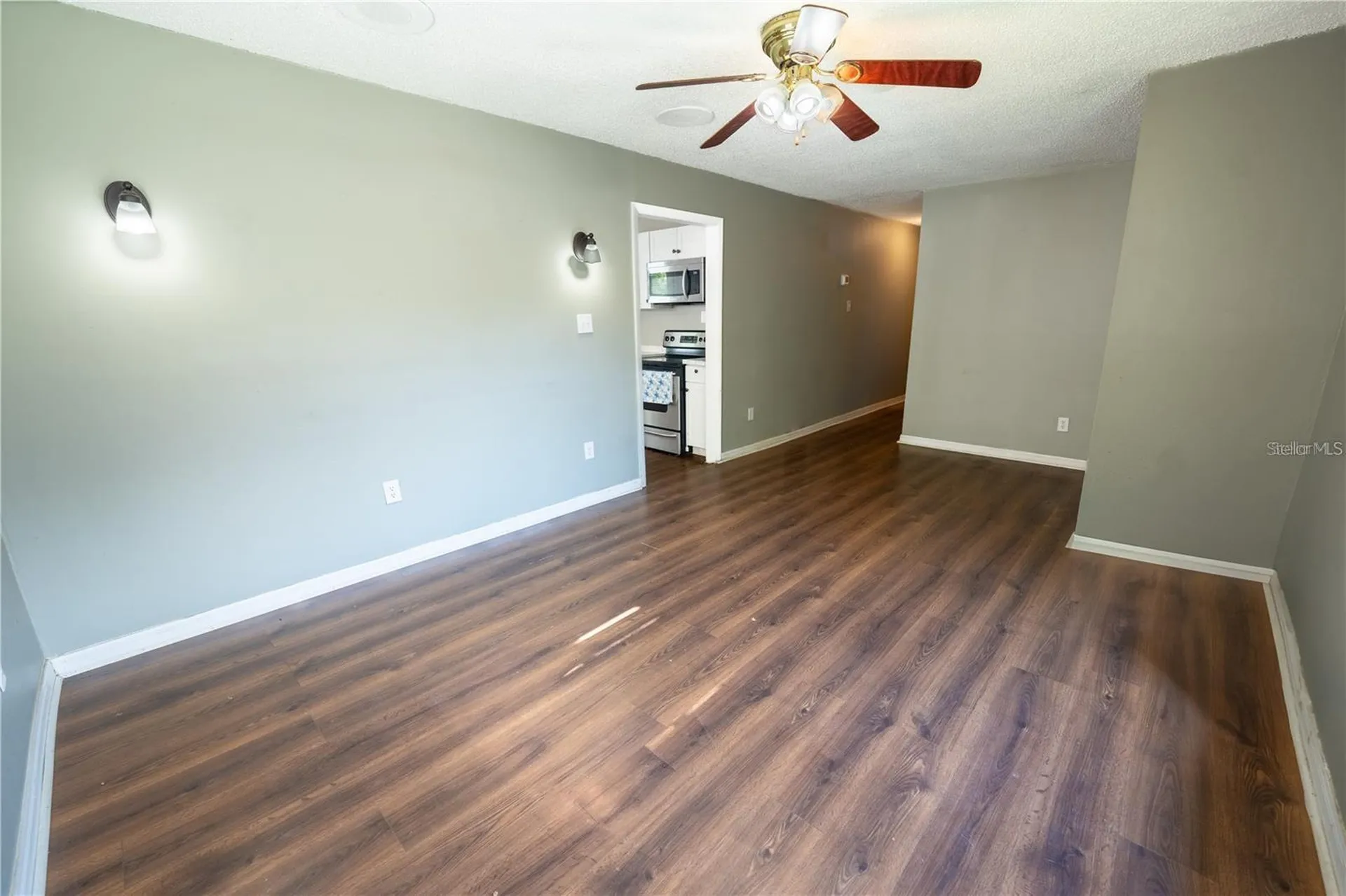 535 W Division Street Deland FL 32720