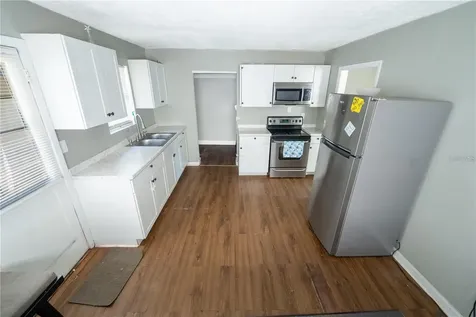 535 W Division Street Deland FL 32720
