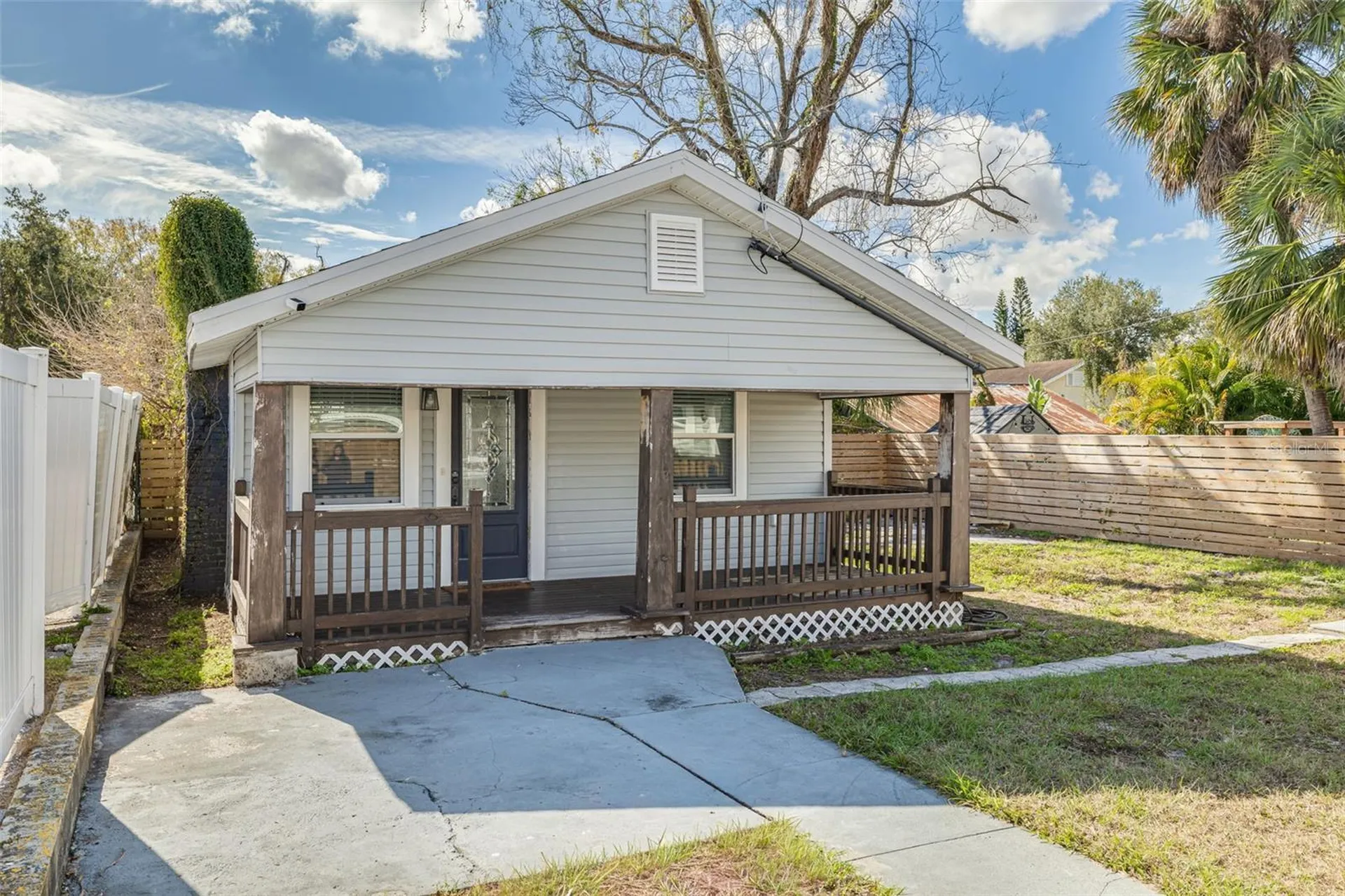 106 W Haya Street Tampa FL 33603
