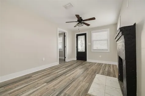 106 W Haya Street Tampa FL 33603